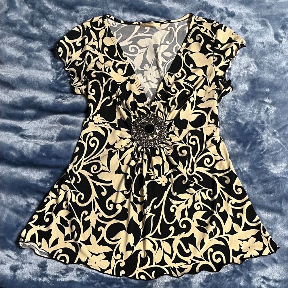 American Dream Black and Cream Patterned Blouse